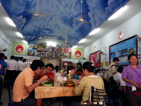 店内 店内